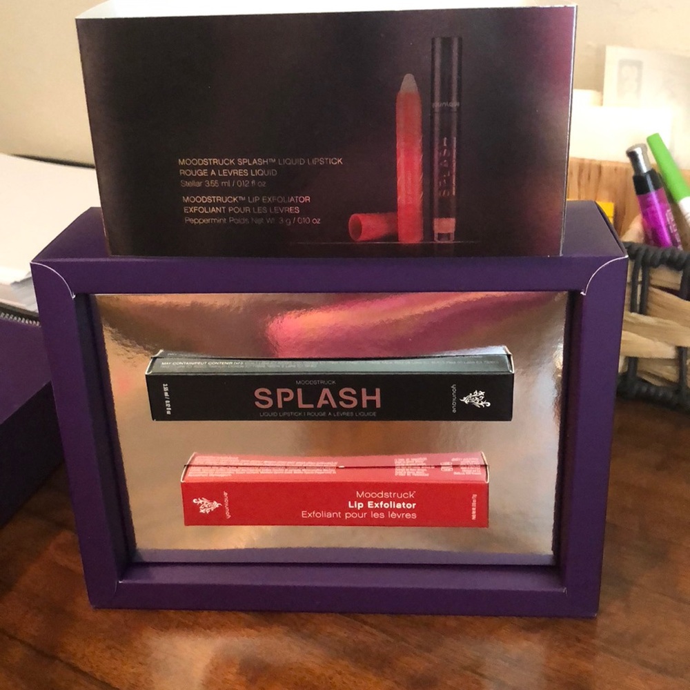 Younique splash liquid lipstick & lip exfoliate